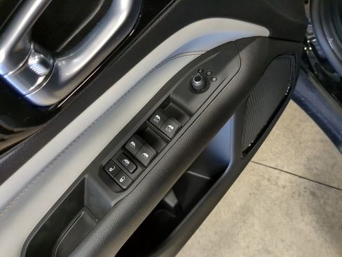 New 2026 Jeep Compass Limited image 10