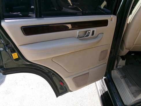 Used 2002 Land Rover Range Rover HSE image 14