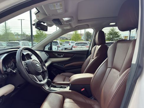 Used 2022 Subaru Ascent Touring AWD/4WD image 8