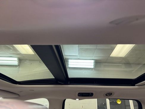 Used 2018 Chrysler Pacifica Limited w/ Advanced Safetytec Group image 14