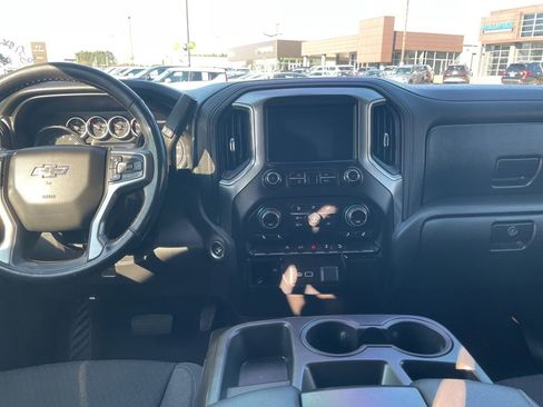 Used 2021 Chevrolet Silverado 1500 RST w/ Z71 Off-Road Package image 16