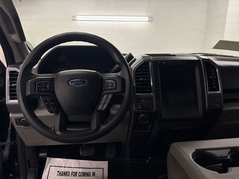 Used 2016 Ford F150 XLT w/ Trailer Tow Package image 8