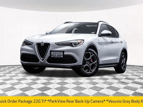 Used 2022 Alfa Romeo Stelvio Ti AWD/4WD image 2