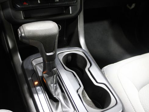 Used 2020 Chevrolet Colorado W/T w/ Custom Special Edition image 18