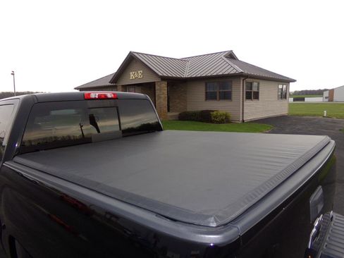 Used 2017 Chevrolet Silverado 1500 LTZ Z71 w/ LTZ Plus Package image 14