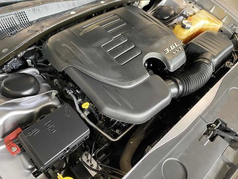 Used 2013 Dodge Charger SE image 17