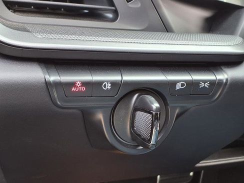 Used 2023 Porsche 911 Carrera image 9