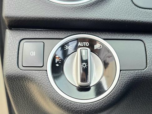 Used 2013 Mercedes-Benz C 250 Sedan image 41
