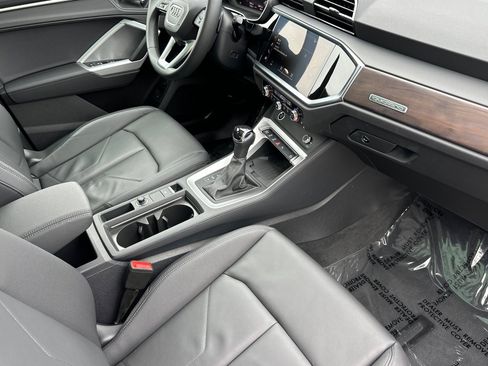 Used 2025 Audi Q3 2.0T Premium w/ Convenience Package image 15