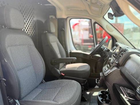 Used 2025 RAM ProMaster 2500 w/ U-Haul Equipment Group FWD image 17