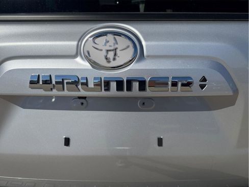 Used 2024 Toyota 4Runner SR5 AWD/4WD image 20