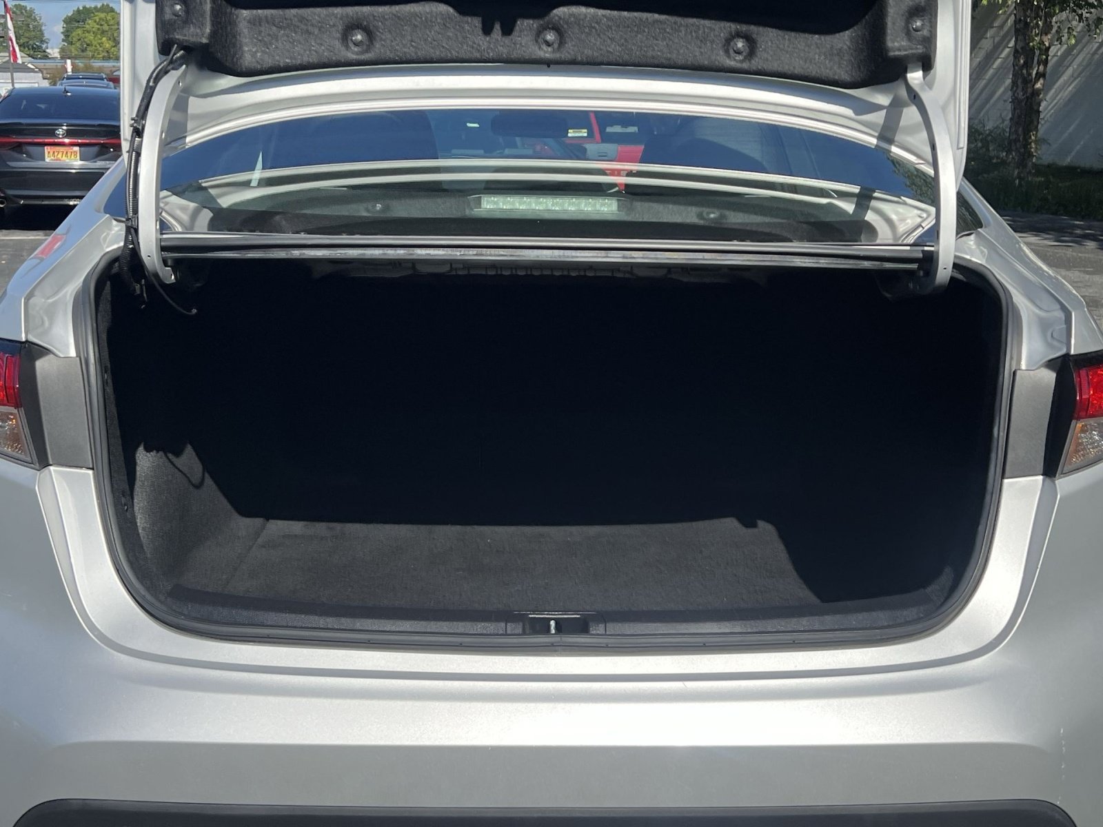 Used 2023 Toyota Corolla LE FWD image 24