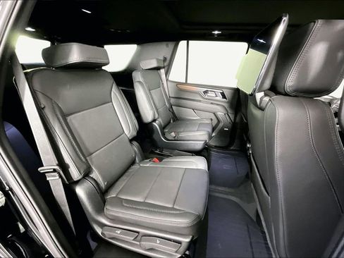 New 2026 GMC Yukon Denali w/ Denali Reserve Package AWD/4WD image 11