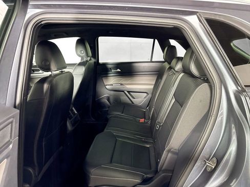 Certified 2021 Volkswagen Atlas Cross Sport SE w/ Panoramic Sunroof Package image 20