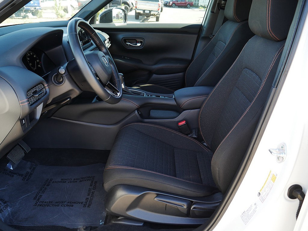 Used 2024 Honda HR-V Sport image 10