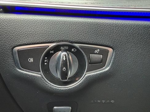 Used 2018 Mercedes-Benz E 300 image 41