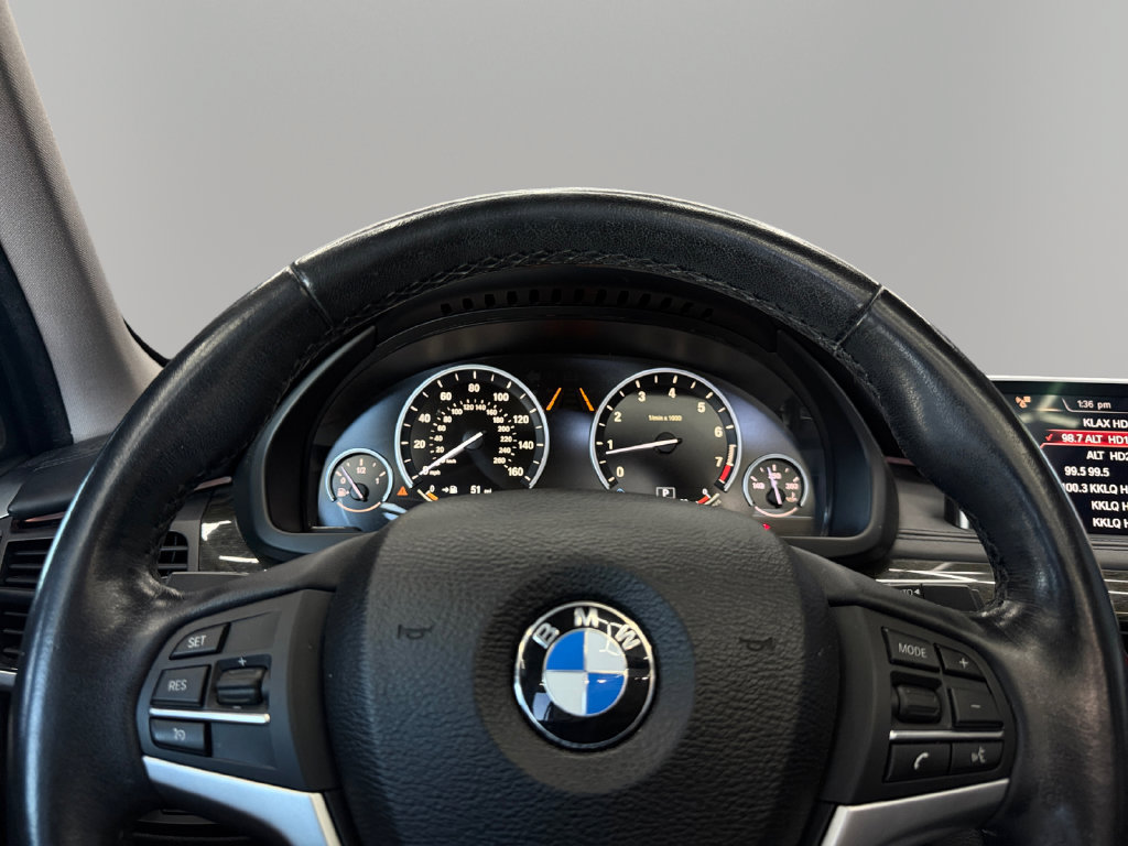 Used 2015 BMW X5 xDrive50i AWD/4WD image 21