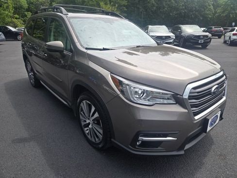 Used 2022 Subaru Ascent Limited w/ Technology Package AWD/4WD image 7