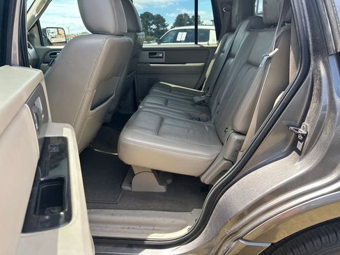 Used 2013 Ford Expedition Limited AWD/4WD image 21