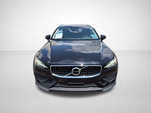 Used 2020 Volvo V60 T5 Cross Country AWD/4WD image 5