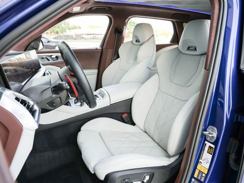 Used 2023 BMW XM AWD/4WD image 18