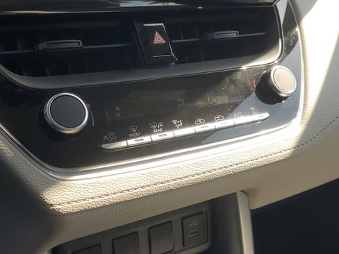 Certified 2024 Toyota Corolla Cross L FWD image 28