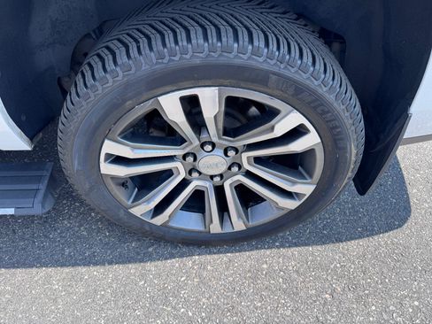 Used 2019 GMC Yukon XL Denali w/ Denali Ultimate Package AWD/4WD image 46