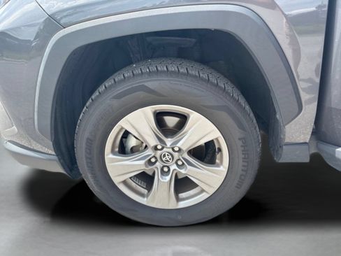 Used 2024 Toyota RAV4 XLE FWD image 29