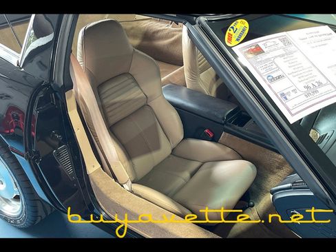 Used 1996 Chevrolet Corvette Coupe RWD image 19