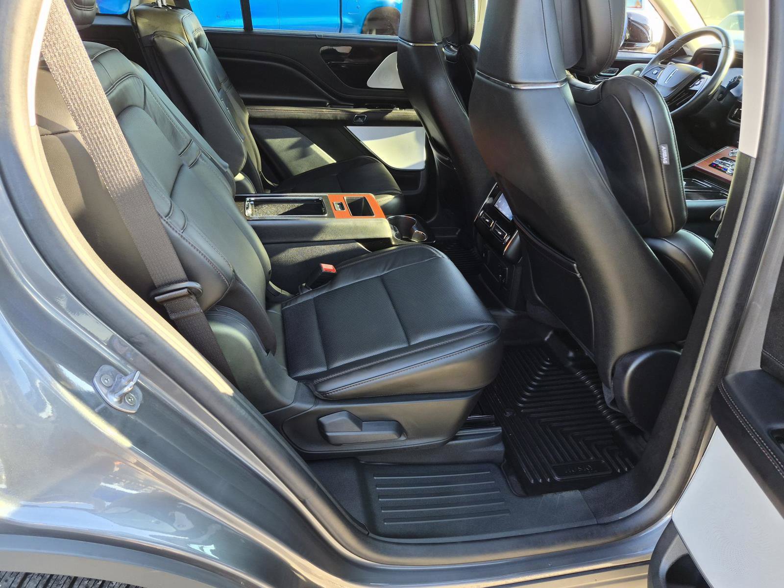 Used 2024 Lincoln Aviator Reserve w/ Equipment Group 201A AWD/4WD image 12
