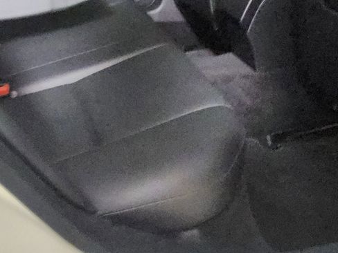 Used 2010 Mercedes-Benz C 300 C 300 Luxury Sedan 4D image 15