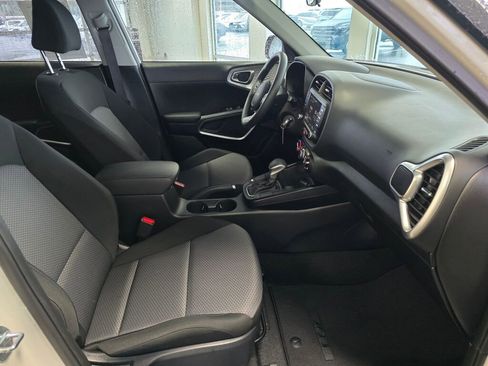 Used 2024 Kia Soul LX w/ Option Group 015 image 43