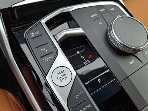 Certified 2023 BMW 330i xDrive Sedan AWD/4WD image 15