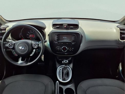 Used 2017 Kia Soul + FWD image 13
