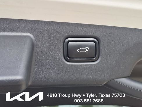 Used 2023 Kia Niro Wave FWD image 9