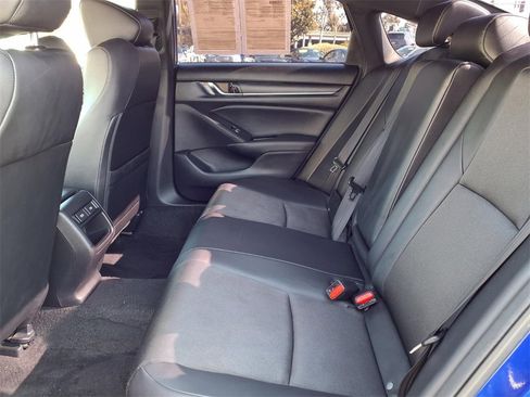 Used 2022 Honda Accord Sport image 11