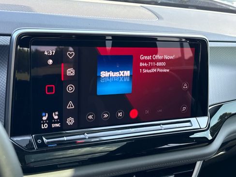 Certified 2025 Volkswagen Atlas Peak Edition SE AWD/4WD image 25