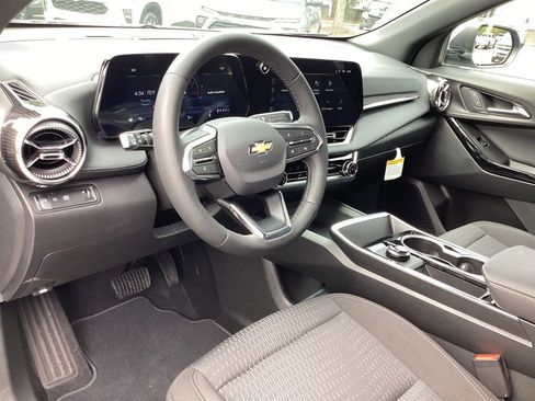 New 2026 Chevrolet Equinox LT FWD image 8