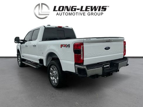 Used 2025 Ford F250 Lariat w/ Chrome Package image 4
