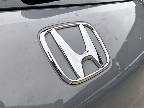 Used 2025 Honda HR-V Sport image 29