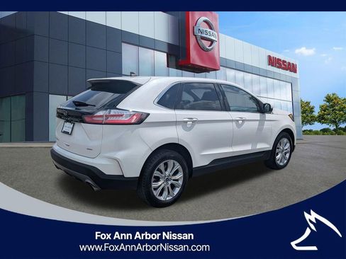 Used 2022 Ford Edge Titanium w/ Equipment Group 301A AWD/4WD image 5