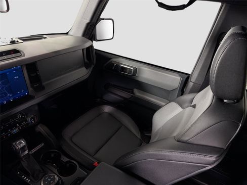 Used 2024 Ford Bronco Everglades AWD/4WD image 23