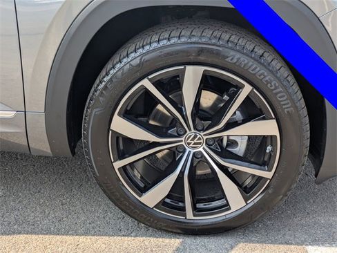 New 2025 Volkswagen Atlas SEL Premium R-Line image 11