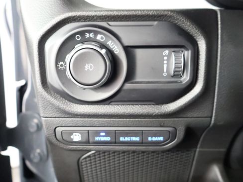 Used 2024 Jeep Wrangler Unlimited AWD/4WD image 36