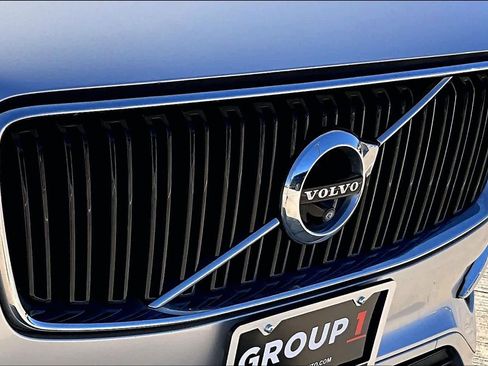 Used 2018 Volvo XC90 T6 Momentum w/ Convenience Package image 30