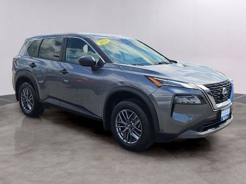 Used 2023 Nissan Rogue S AWD/4WD image 3