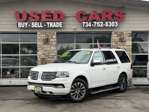 Used 2015 Lincoln Navigator 4WD image 1