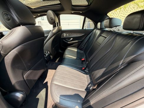Used 2021 Mercedes-Benz E 350 4MATIC Sedan image 18