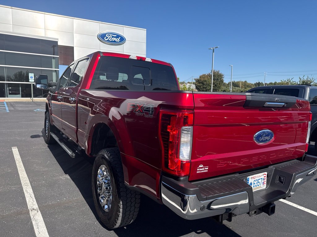 Used 2017 Ford F250 XLT w/ XLT Premium Package AWD/4WD image 4