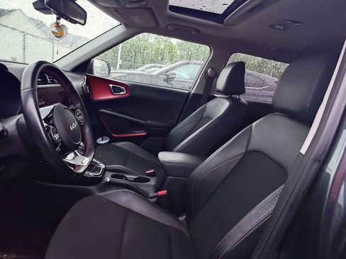 Used 2023 Kia Soul GT-Line FWD image 6